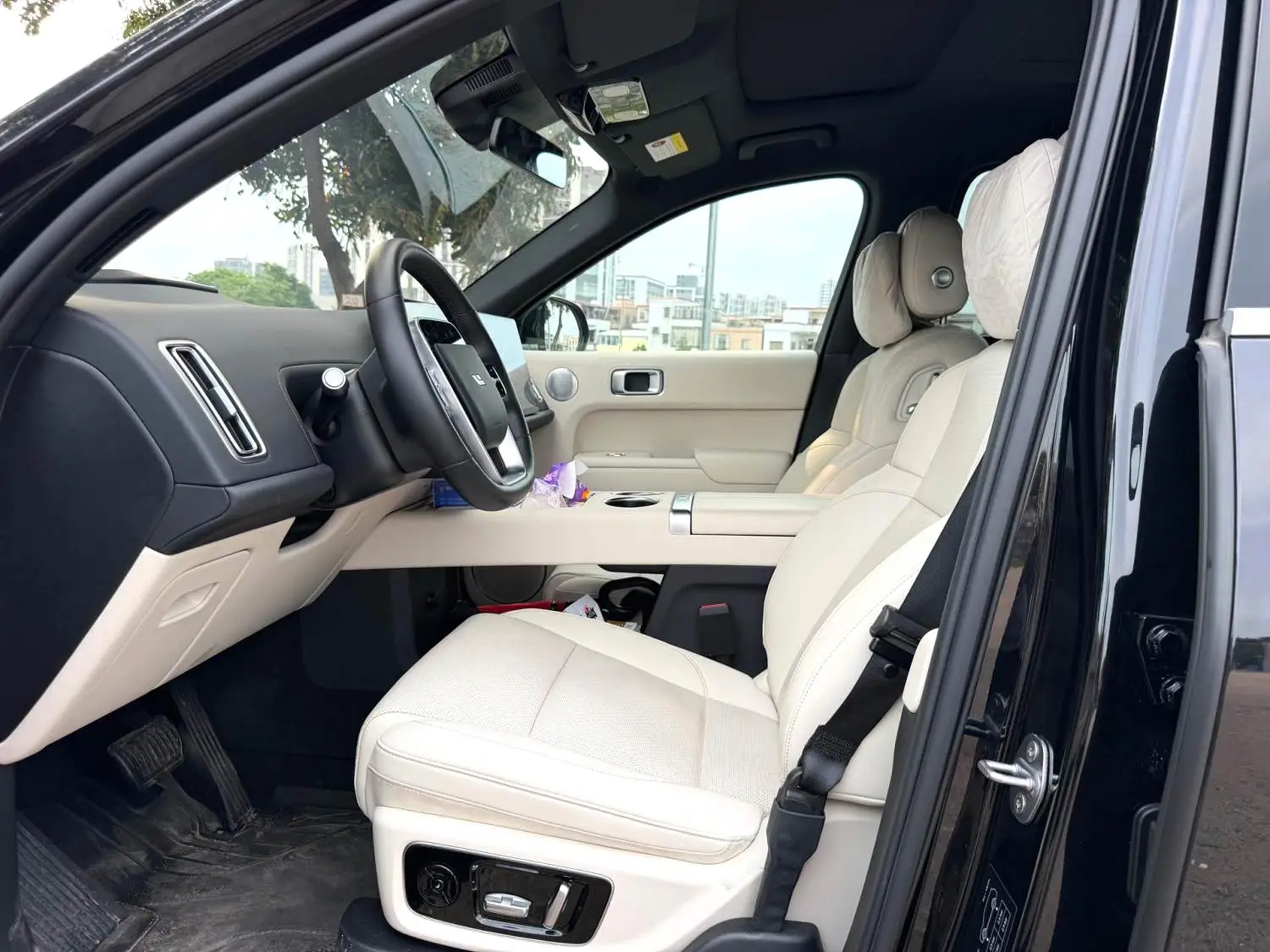 2025 Li Auto L9 Ultra - Main View