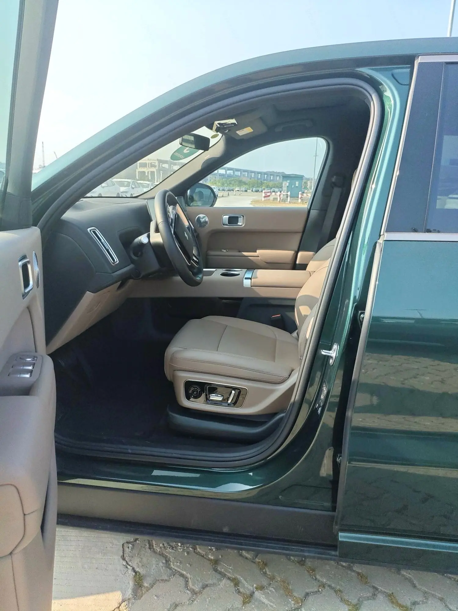 2025 Li Auto L9 Ultra - Main View