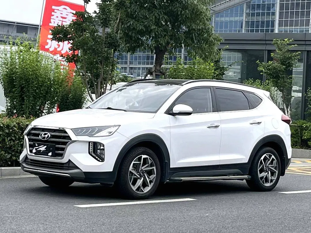 2020 Hyundai Tucson - Main View