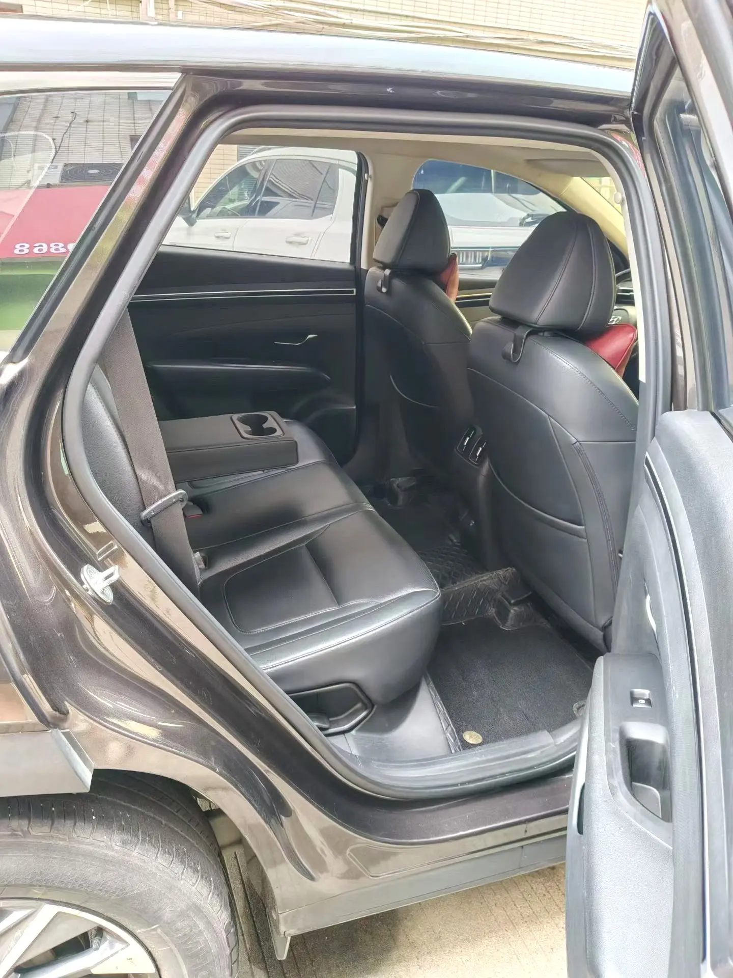 2021 Hyundai Tucson - Main View
