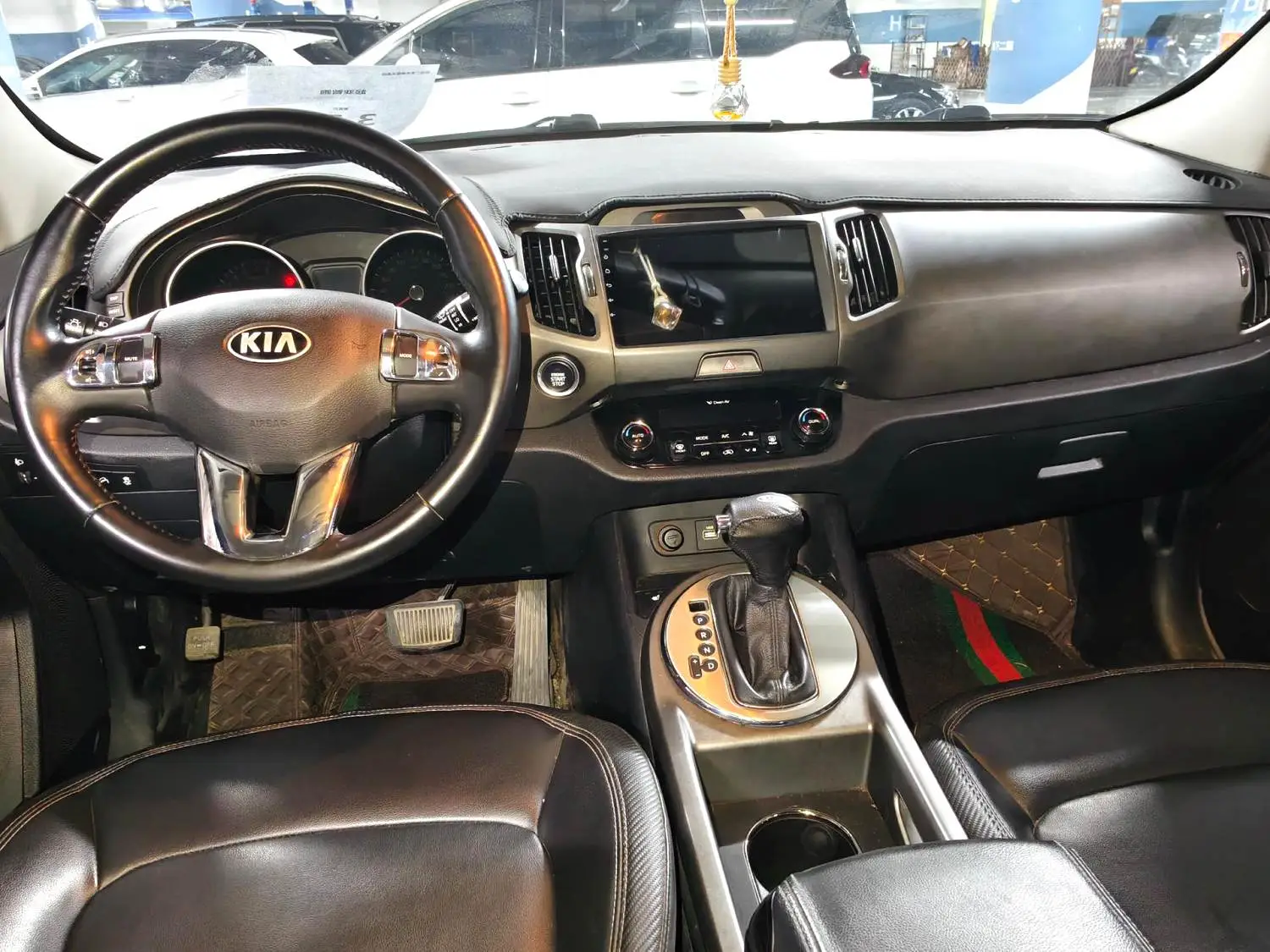 2017 Kia Sportage R - Main View