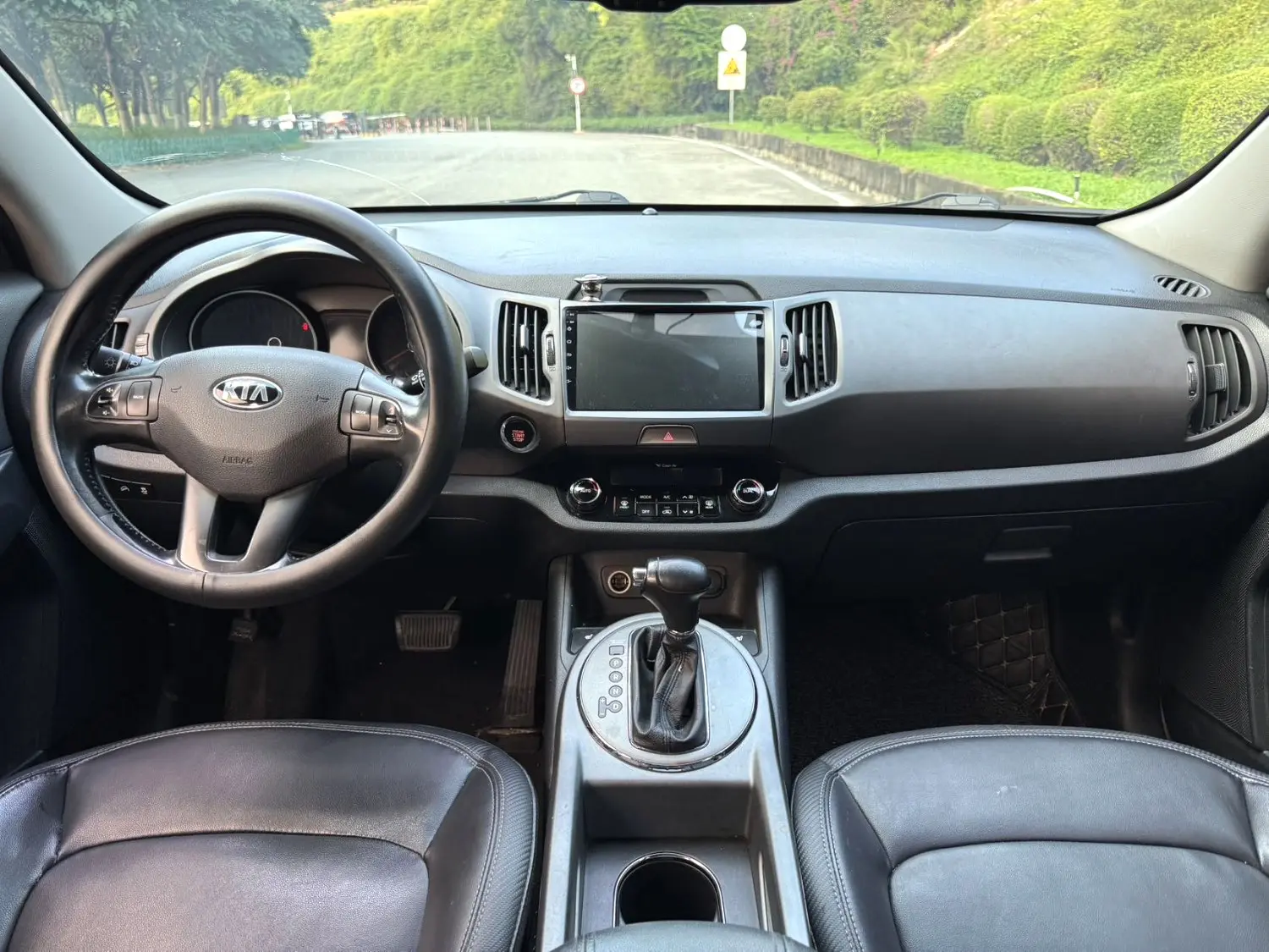 2015 Kia Sportage R - Main View