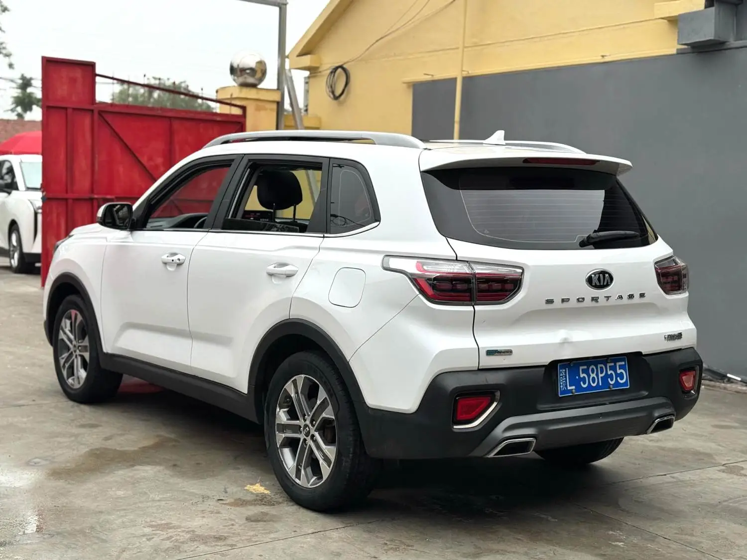 2021 Kia Sportage R - Main View