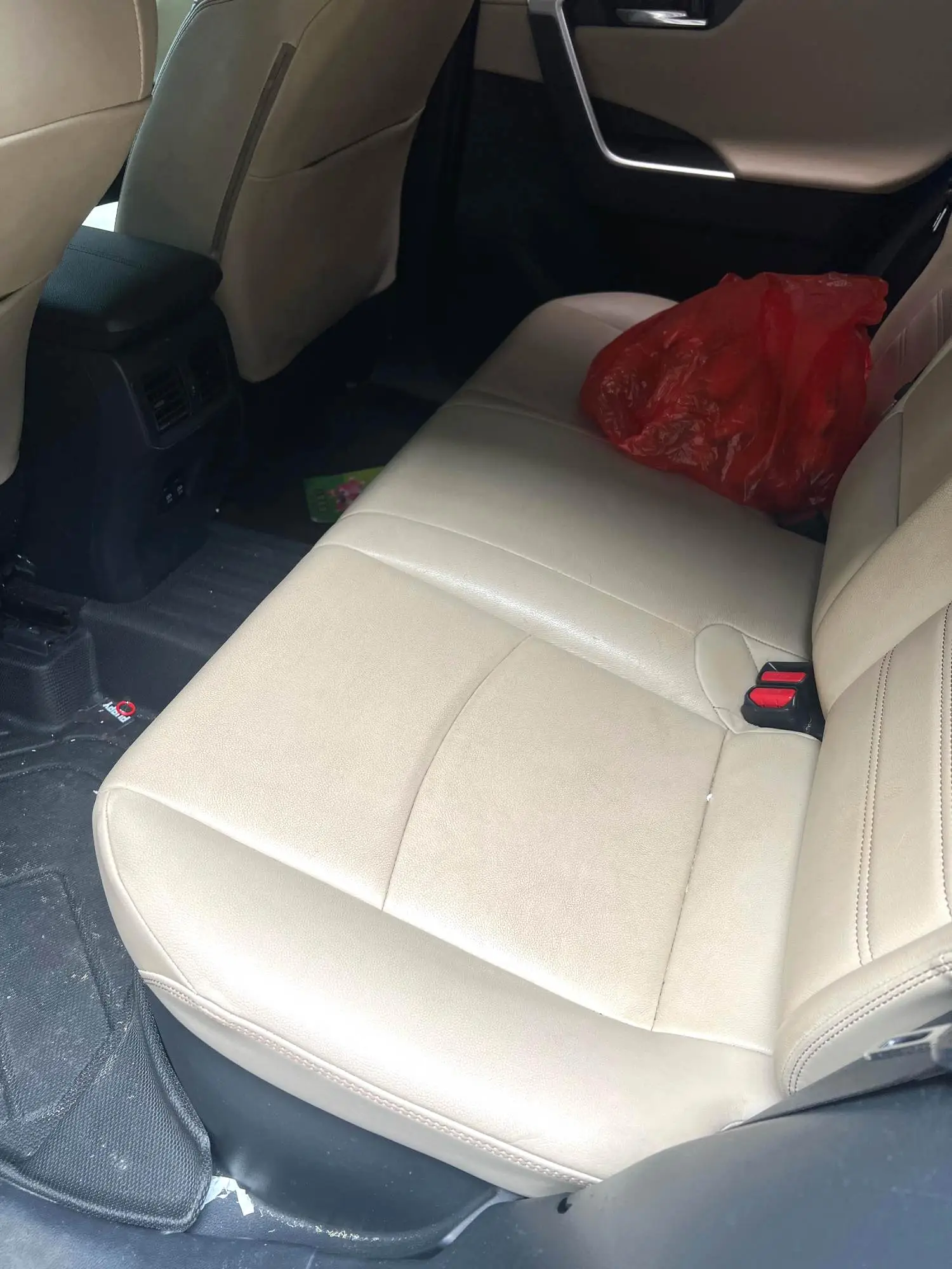 2020 Toyota RAV4 - Main View