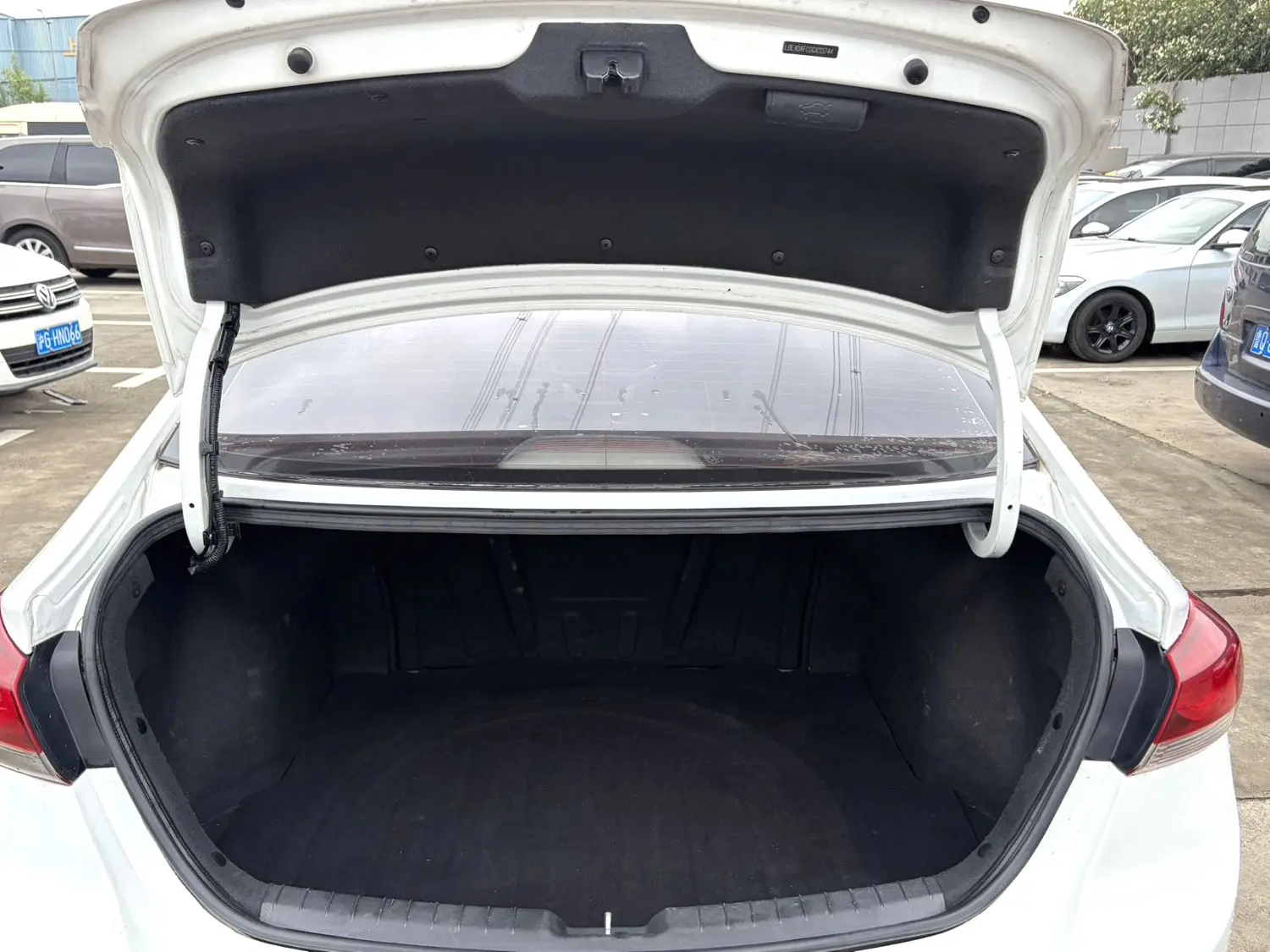 2016 Hyundai Elantra - Main View