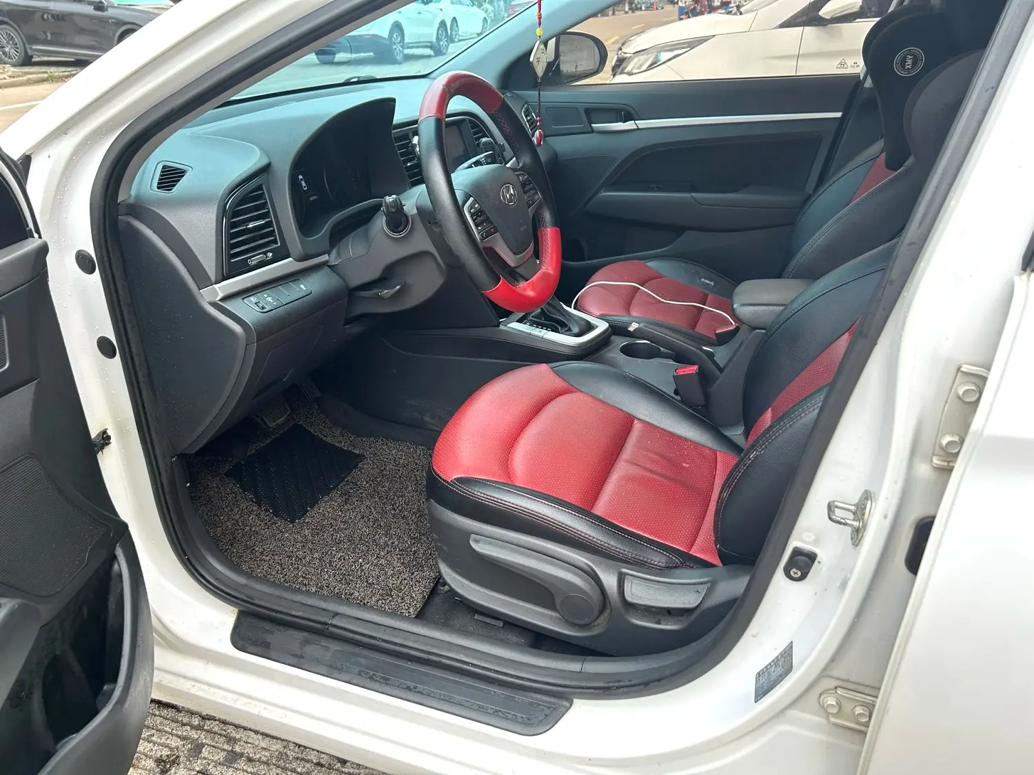 2017 Hyundai Elantra - Main View