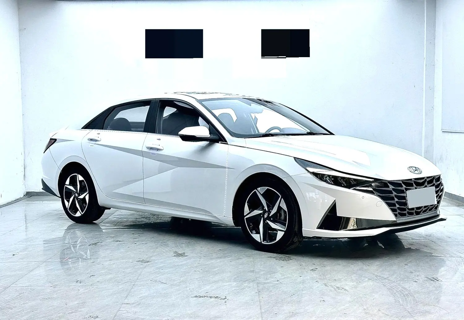 2021 Hyundai Elantra - Main View