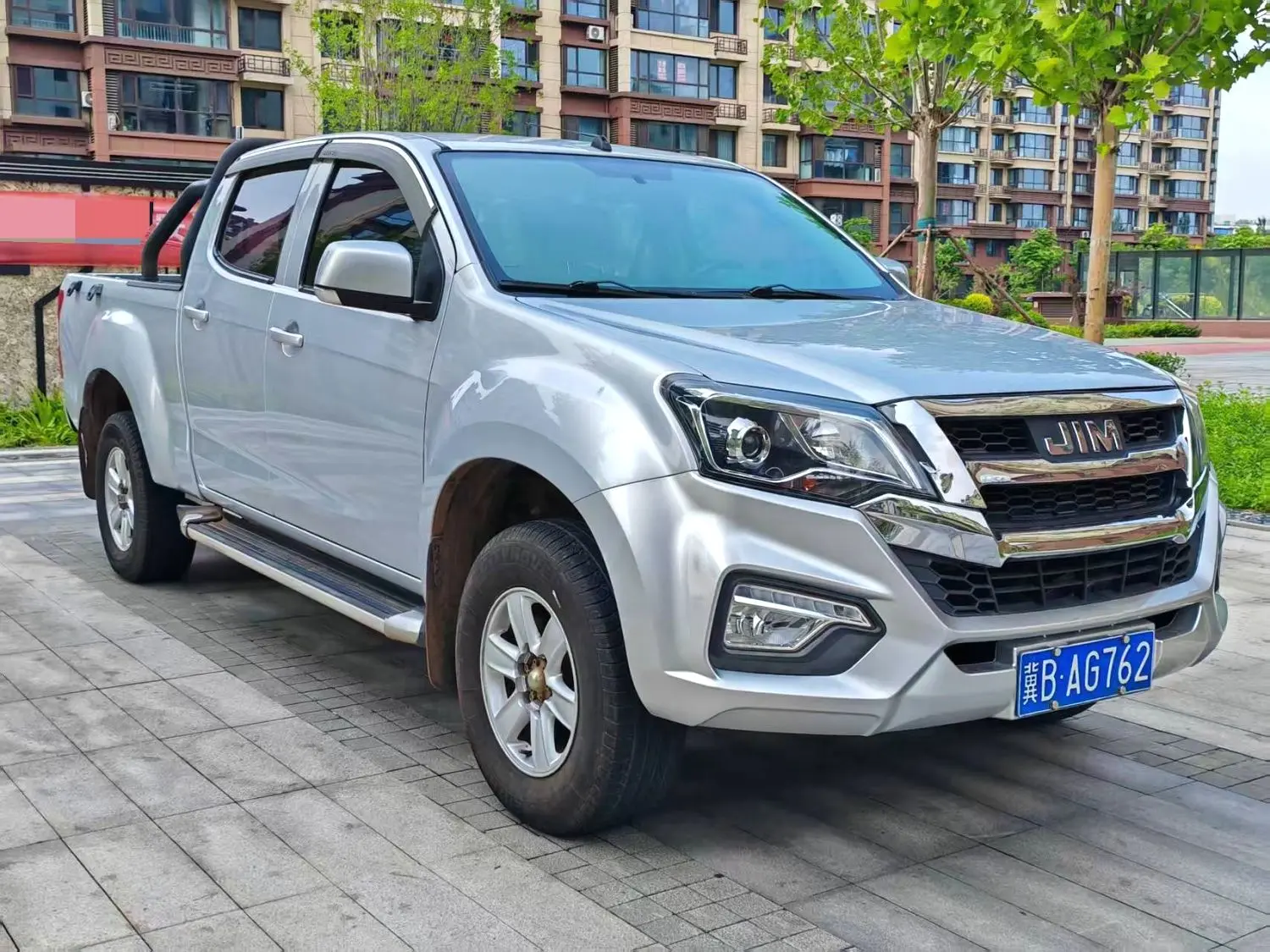2021 ISUZU RE-MAX - Main View