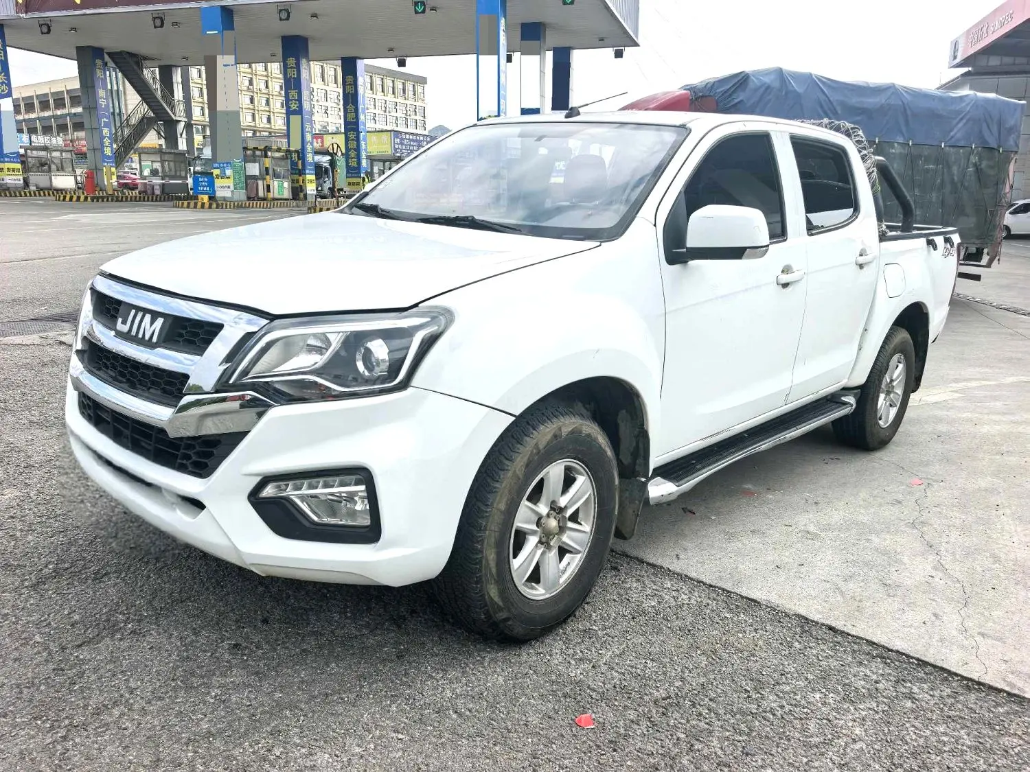 2023 ISUZU RE-MAX - Main View
