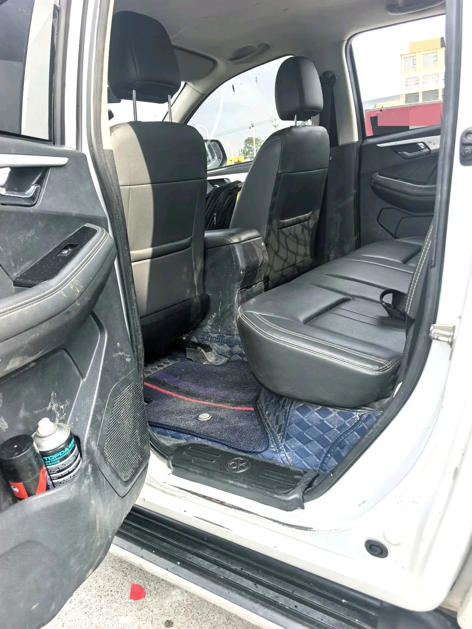 2023 ISUZU RE-MAX - Main View