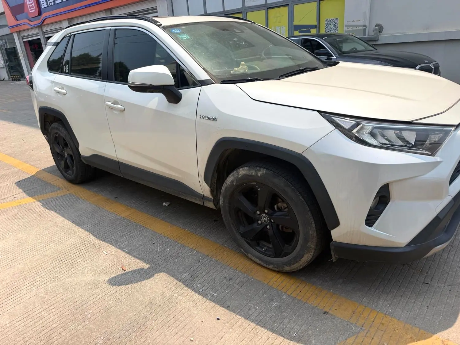 2019 Toyota RAV4 - Main View