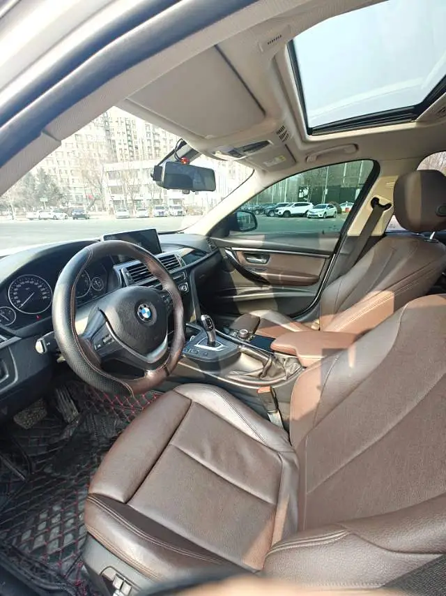 2018 BMW 318Li - Main View