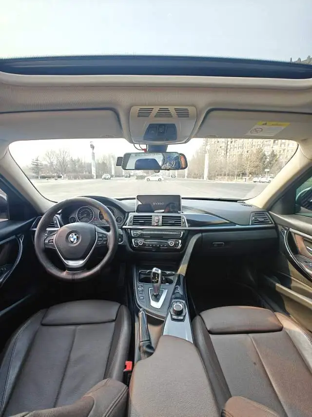 2018 BMW 318Li - Main View
