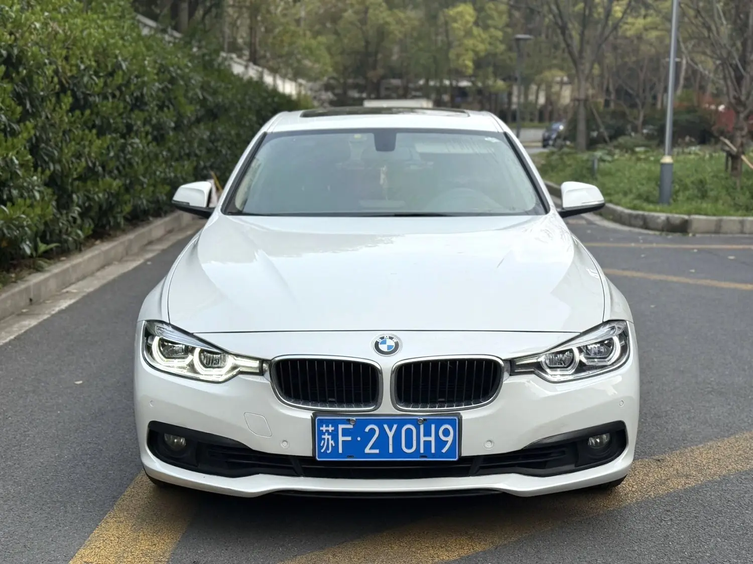 2018 BMW 318i - Main View