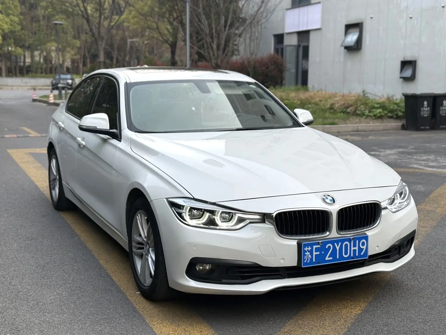 2018 BMW 318i - Main View