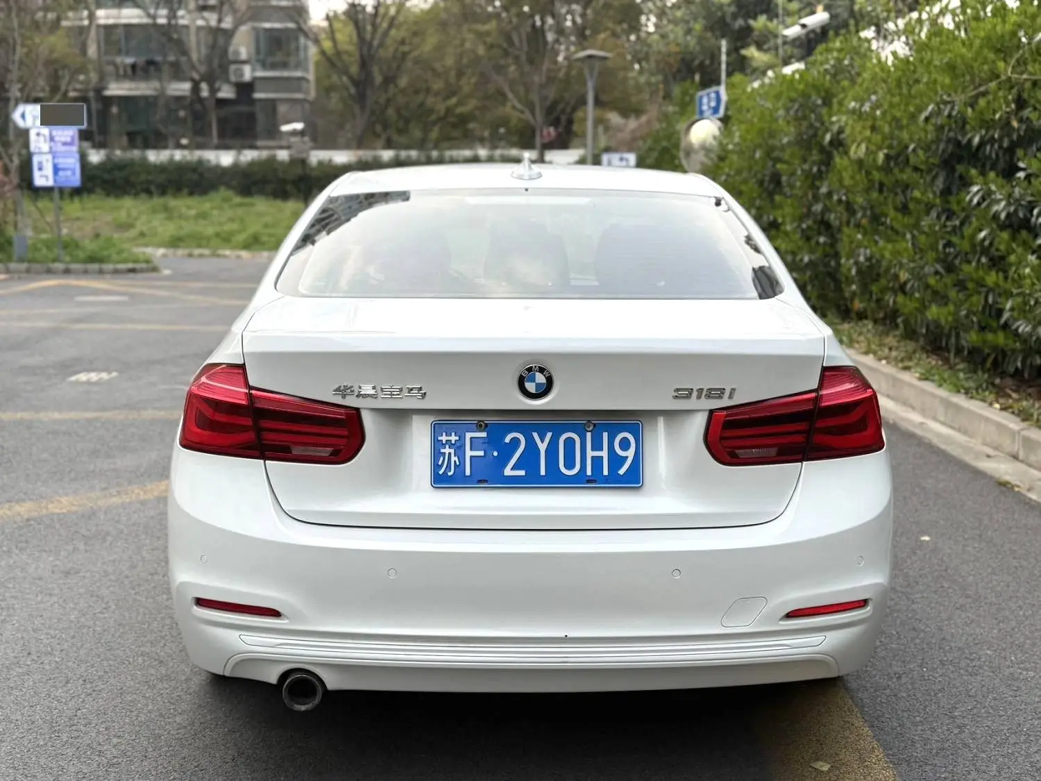 2018 BMW 318i - Main View