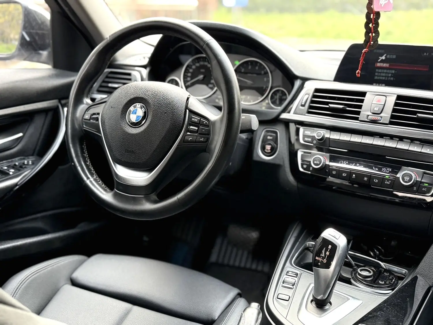 2018 BMW 318i - Main View