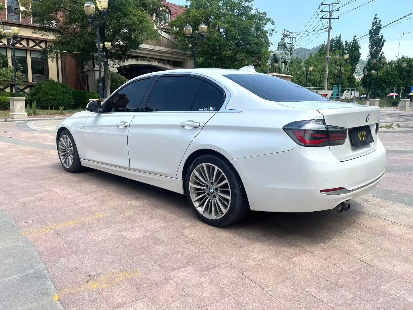 2019 BMW 320Li - Main View