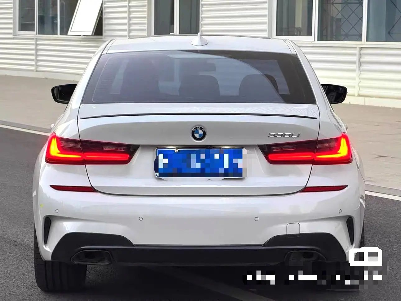 2020 BMW 325Li - Main View