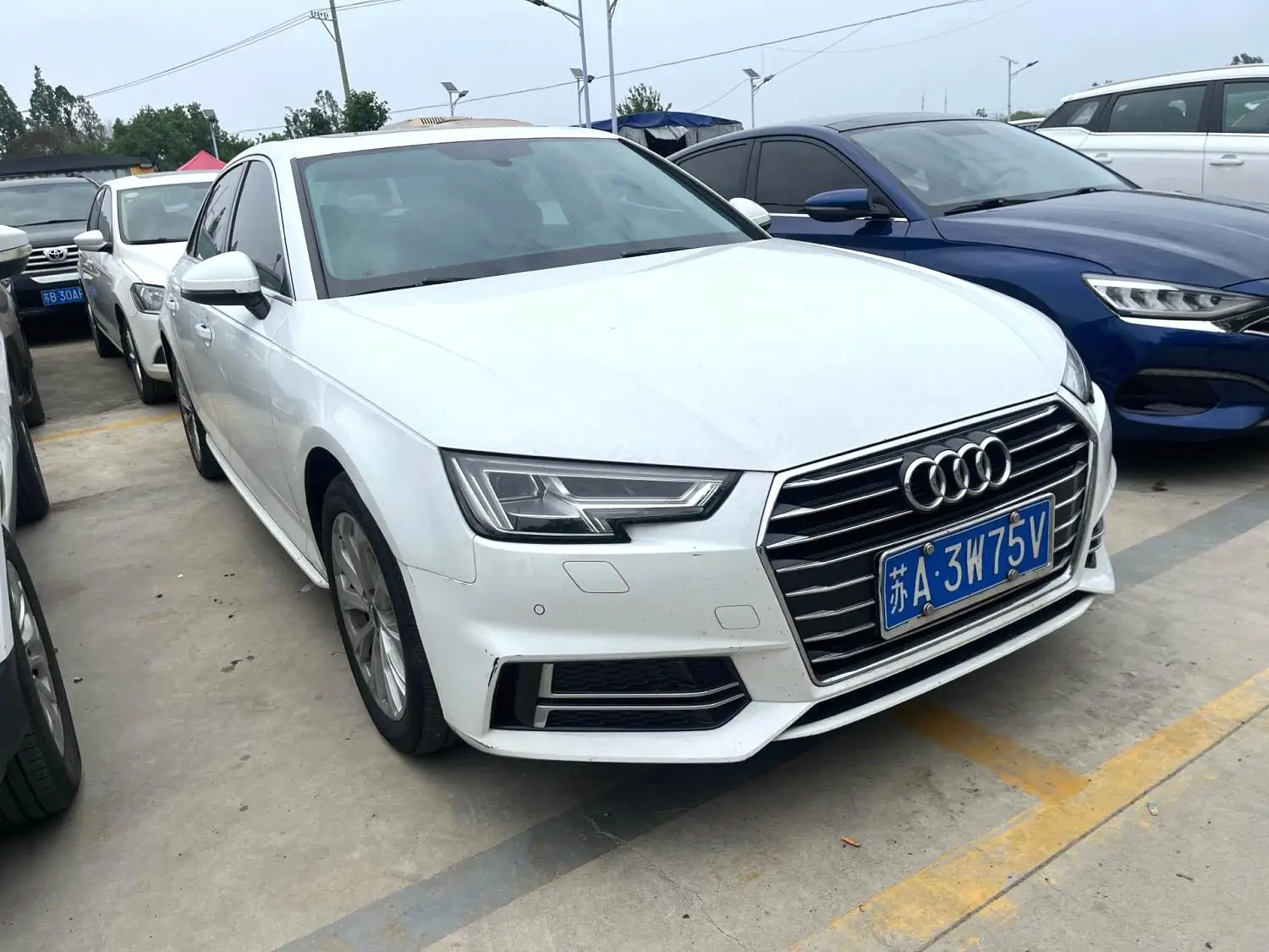 2019 Audi A4L - Main View