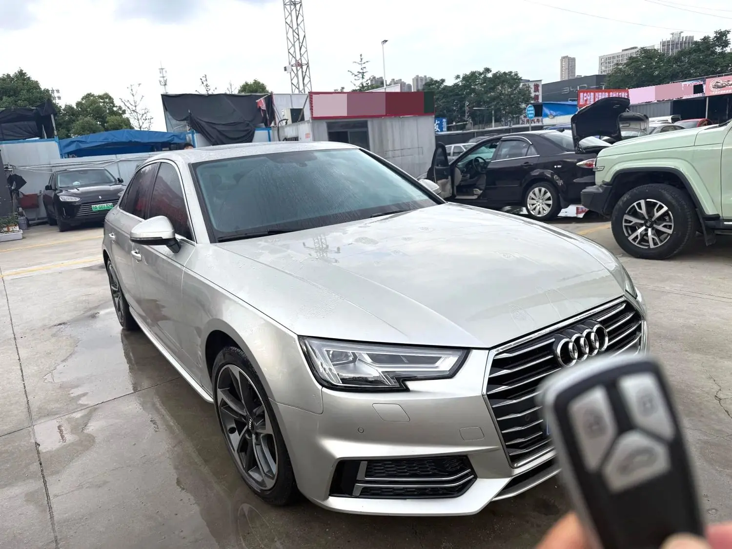 2020 Audi A4L - Main View