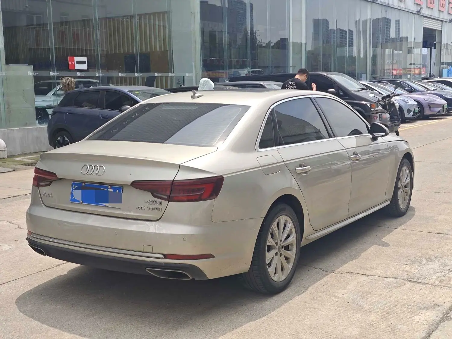 2019 Audi A4L - Main View
