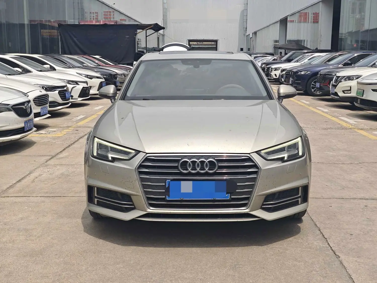 2019 Audi A4L - Main View