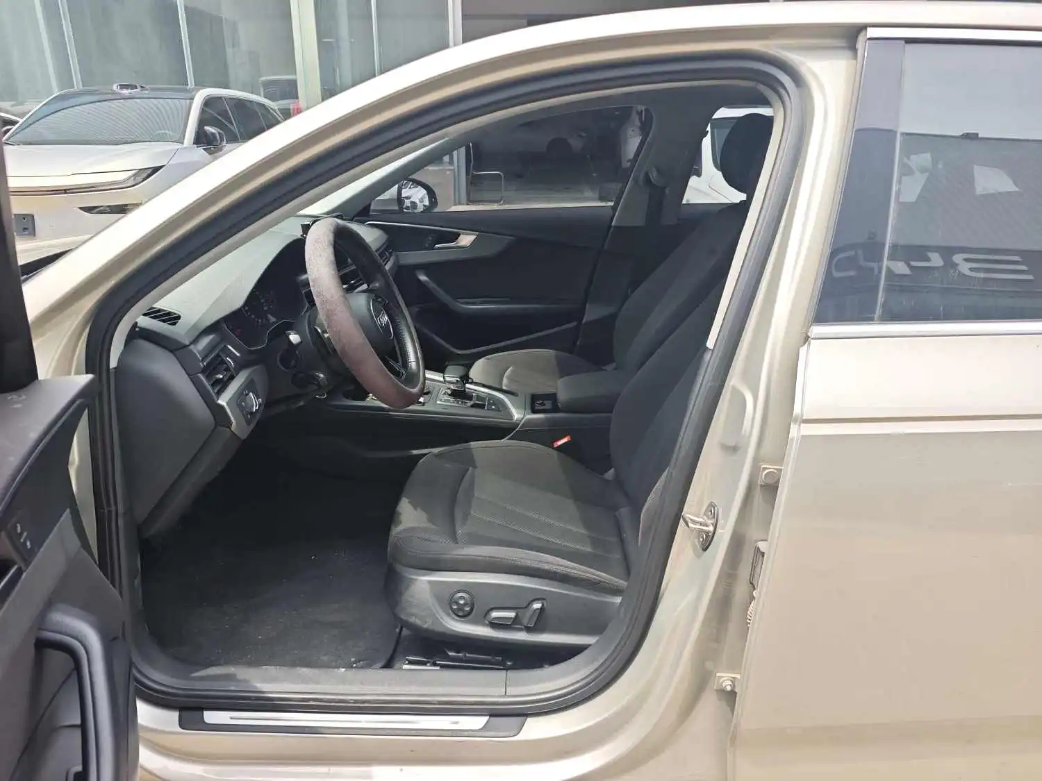 2019 Audi A4L - Main View