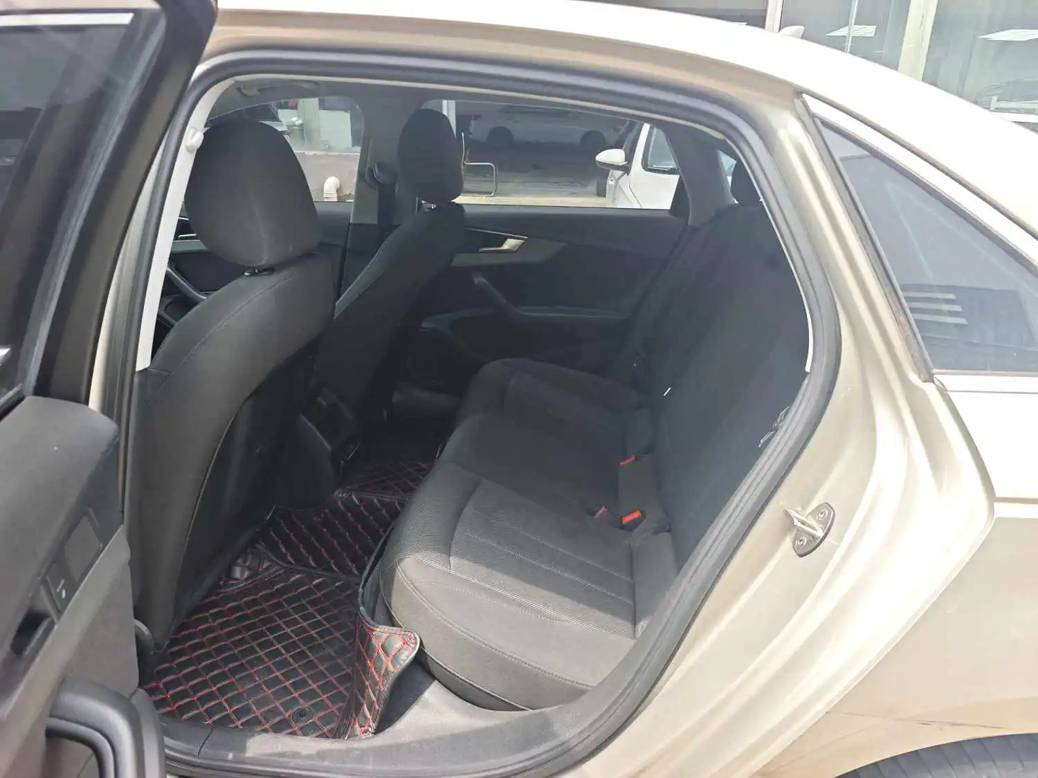 2019 Audi A4L - Main View