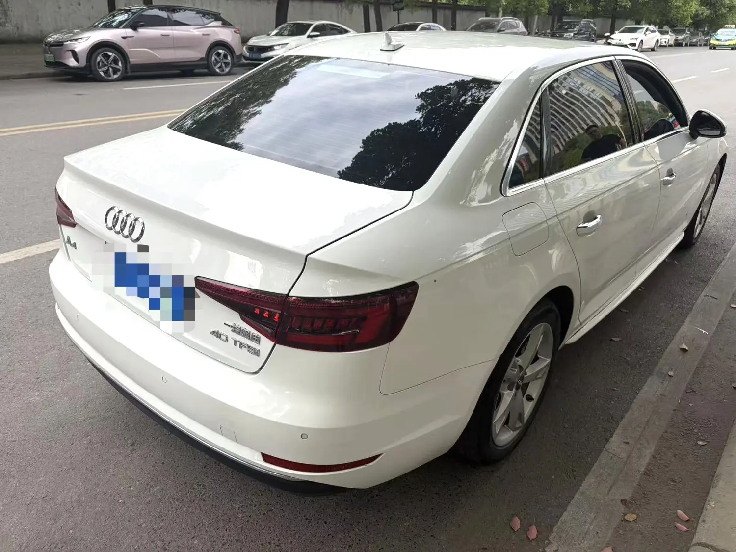 2018 Audi A4L - Main View