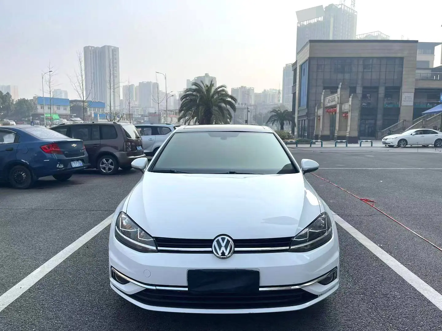 2018 VW Golf - Main View