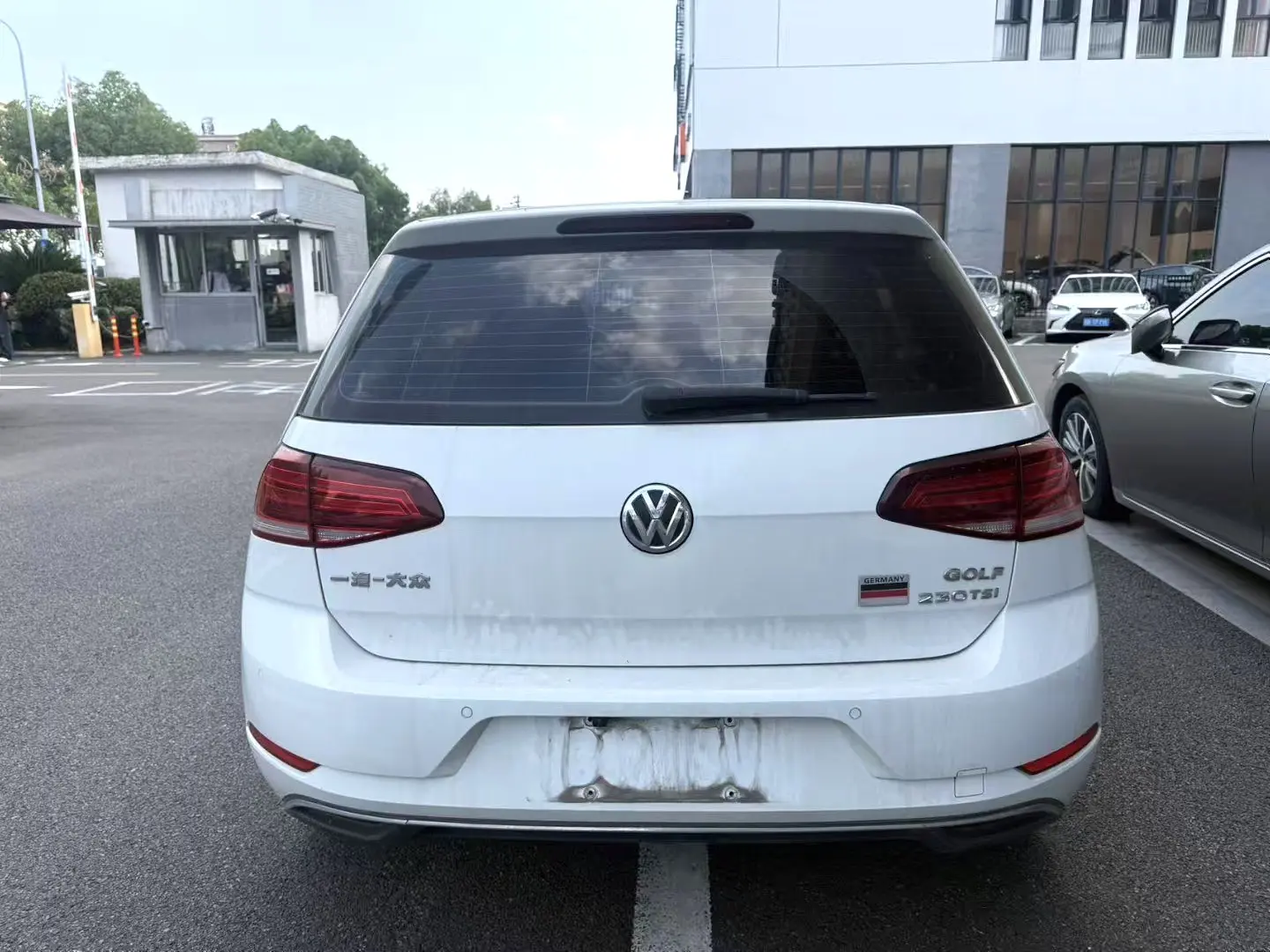 2018 VW Golf - Main View