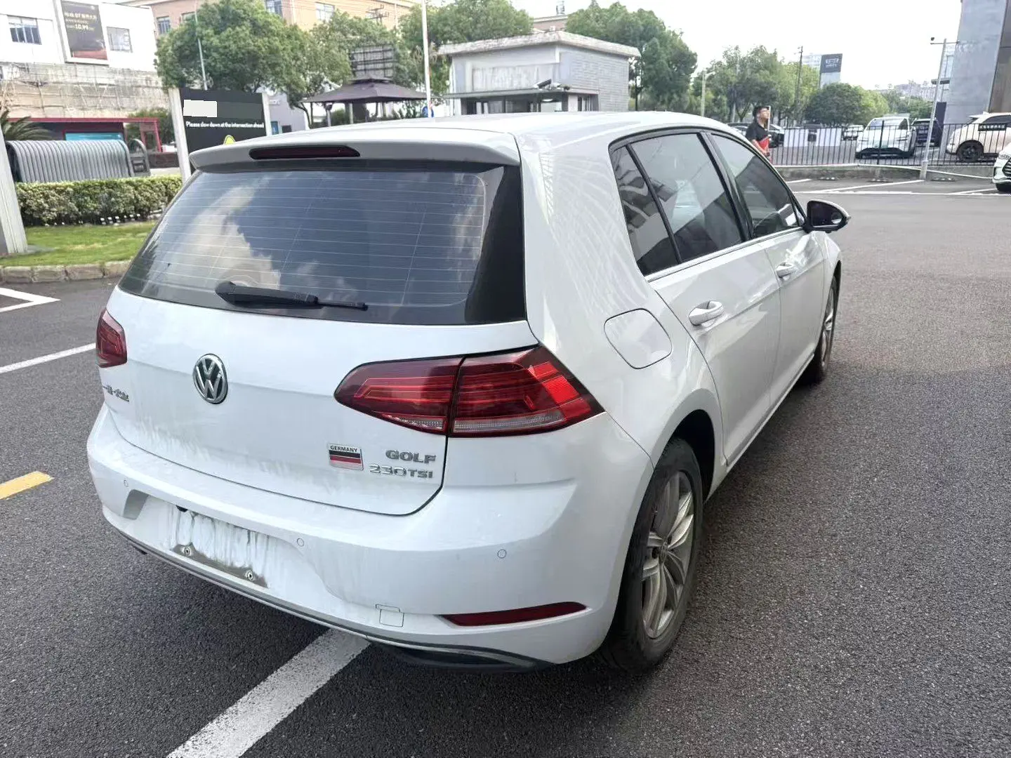 2018 VW Golf - Main View