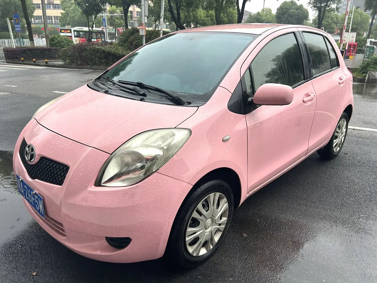 2010 Toyota Yaris - Main View