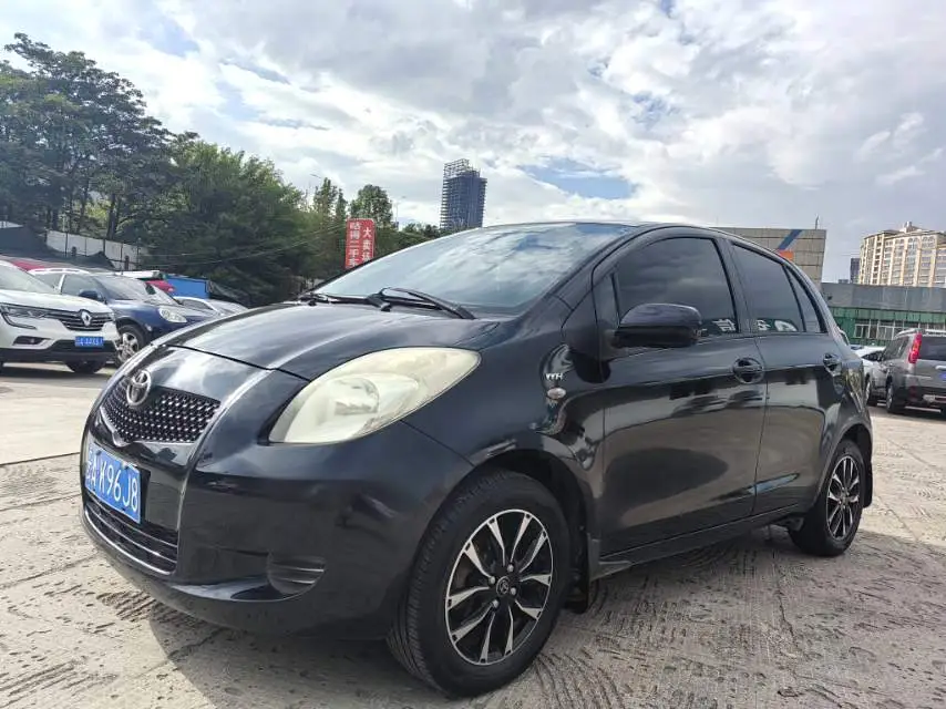 2010 Toyota Yaris - Main View