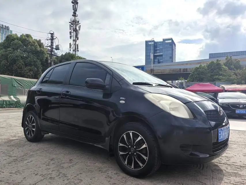 2010 Toyota Yaris - Main View