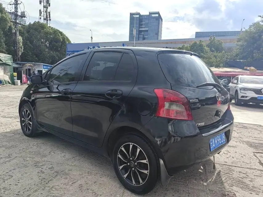 2010 Toyota Yaris - Main View