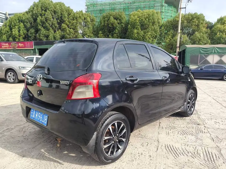 2010 Toyota Yaris - Main View