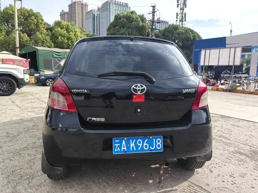 2010 Toyota Yaris - Main View