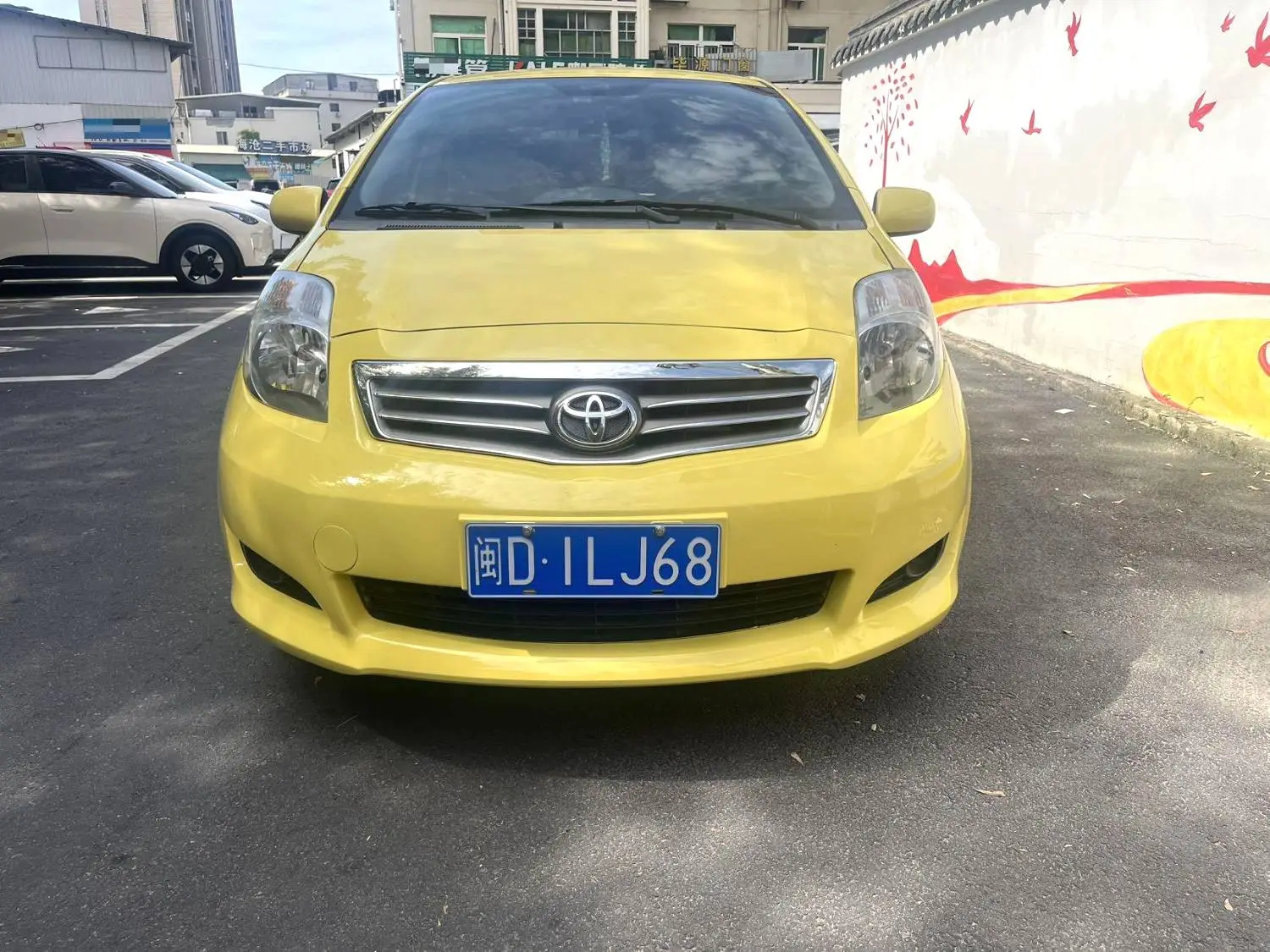 2011 Toyota Yaris - Main View