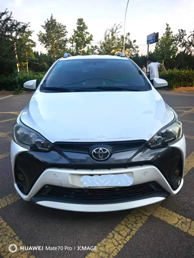 2017 Toyota Yaris L - Main View