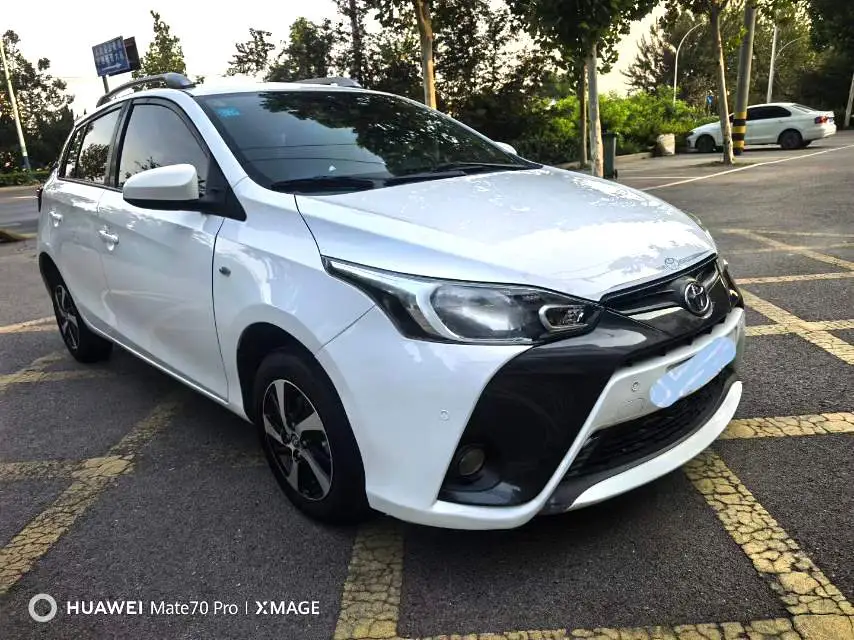 2017 Toyota Yaris L - Main View
