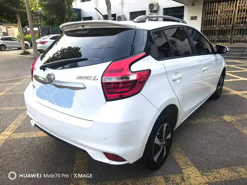 2017 Toyota Yaris L - Main View