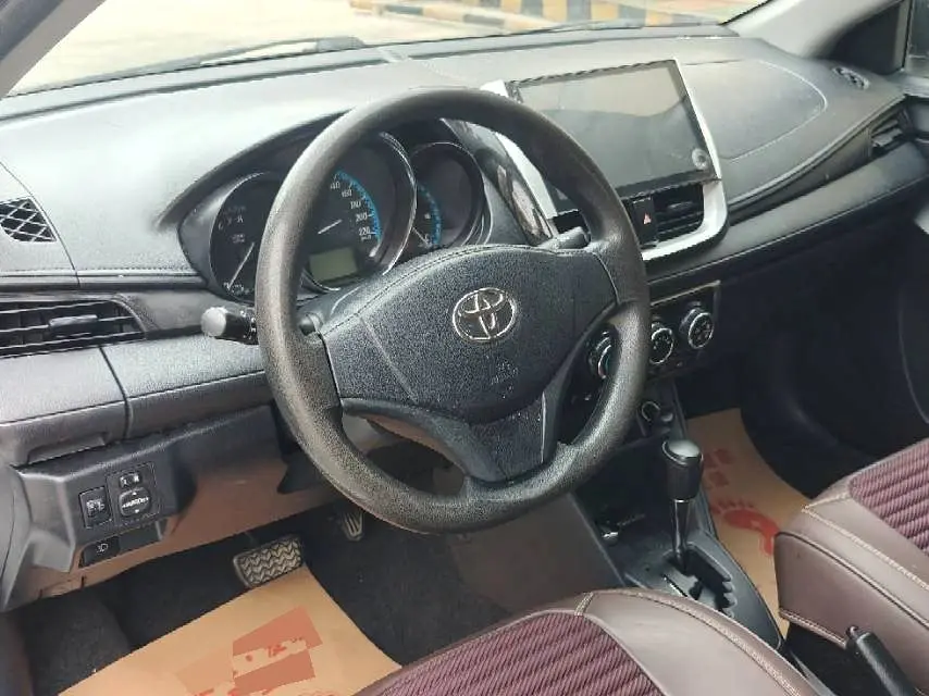 2017 Toyota Yaris L - Main View