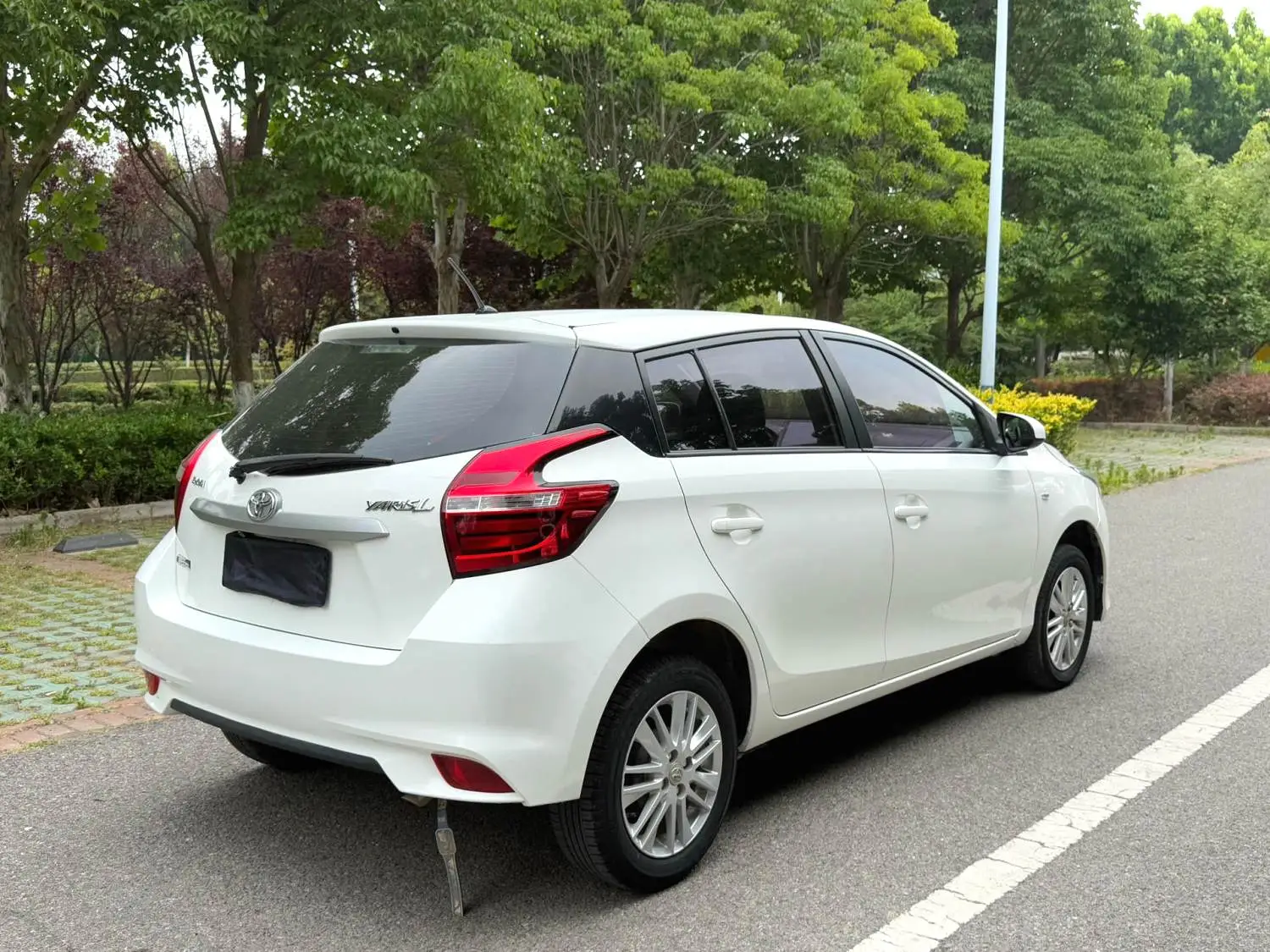 2018 Toyota Yaris L - Main View