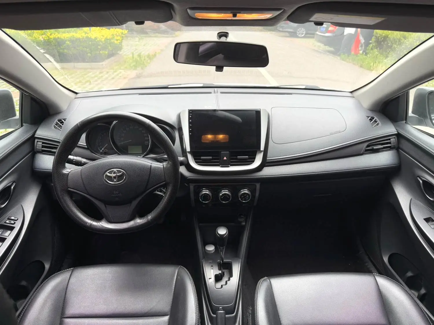 2018 Toyota Yaris L - Main View