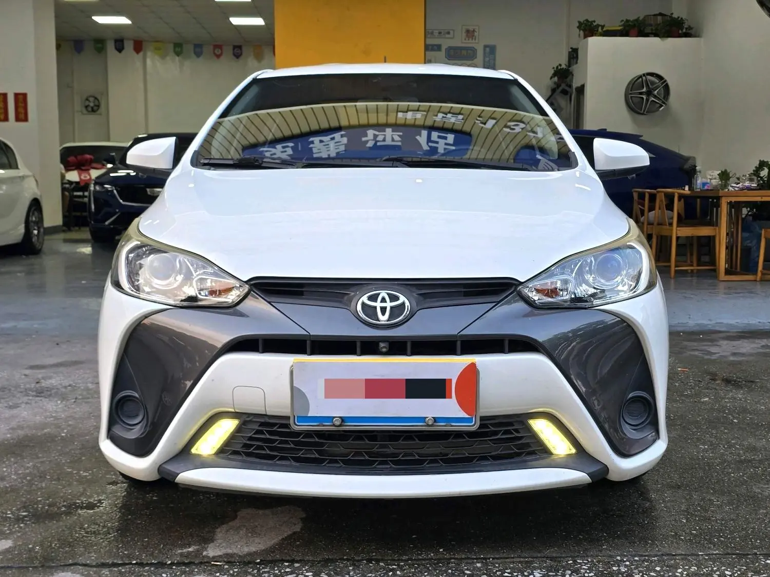 2019 Toyota Yaris L - Main View