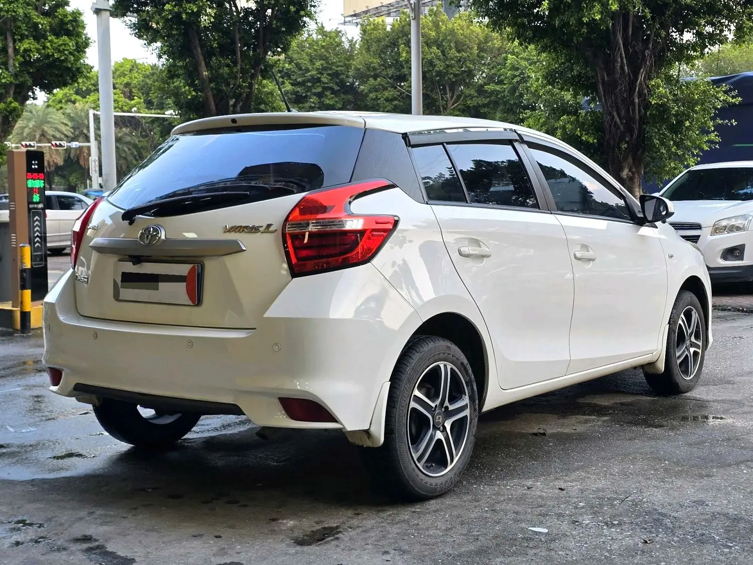2019 Toyota Yaris L - Main View