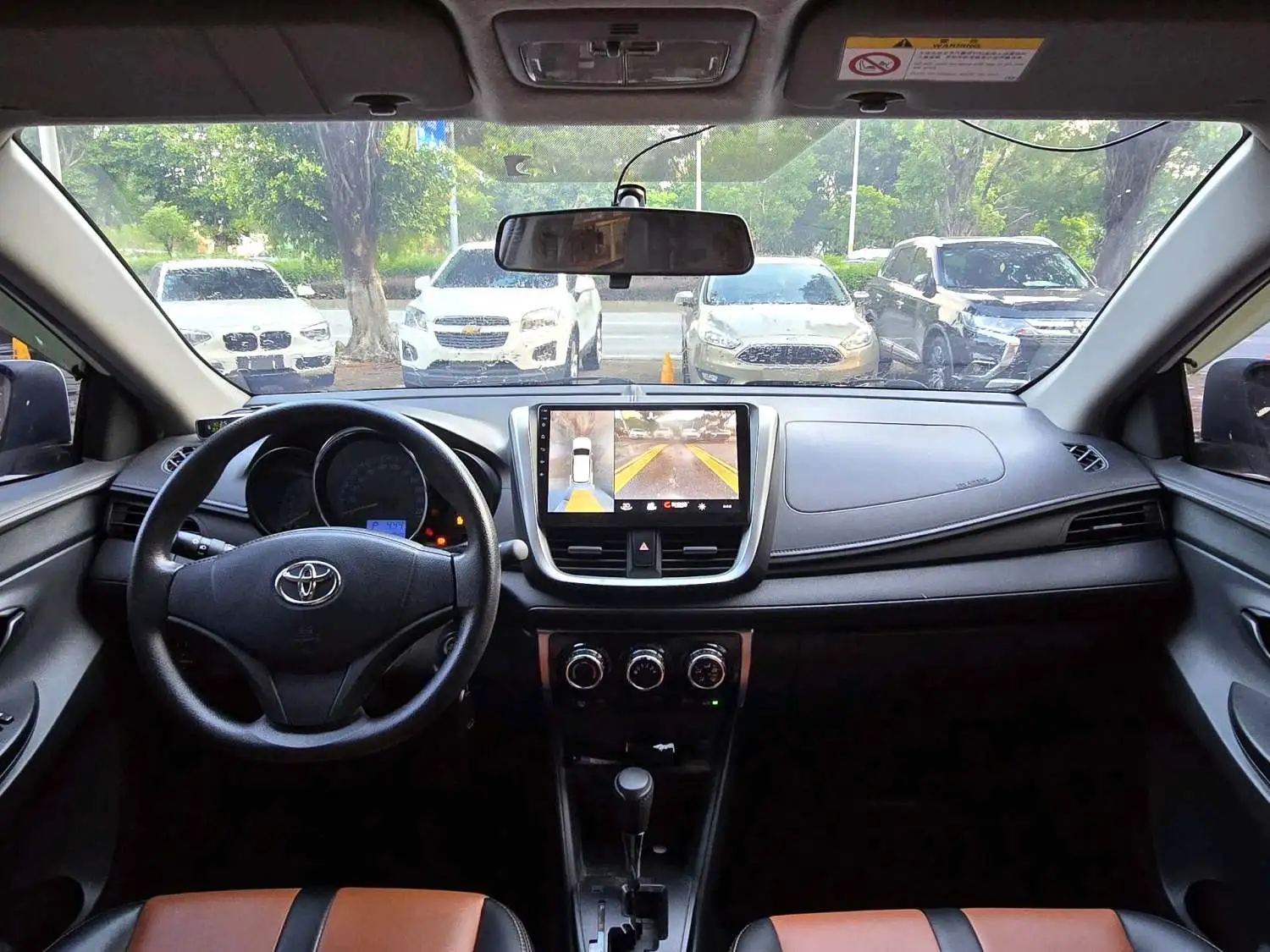 2019 Toyota Yaris L - Main View