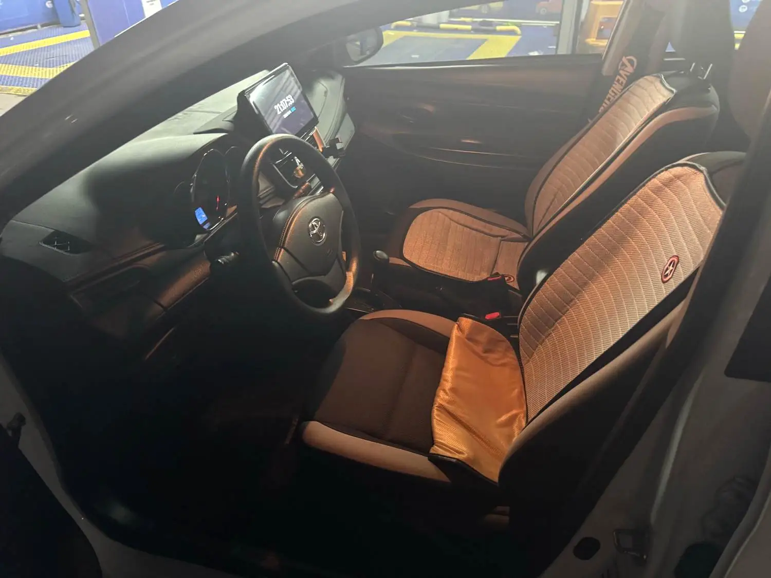 2020 Toyota Yaris L - Main View
